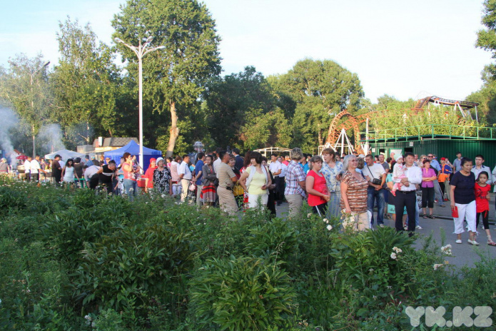 Сколько мы им платим